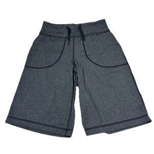 Lululemon Bermuda Shorts Capri Womens Gray Yoga Stretchy Athletic 2‎ 3h Misc